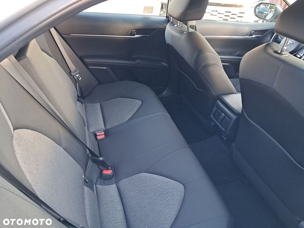 Toyota Camry 2.5 Hybrid Comfort CVT - 11