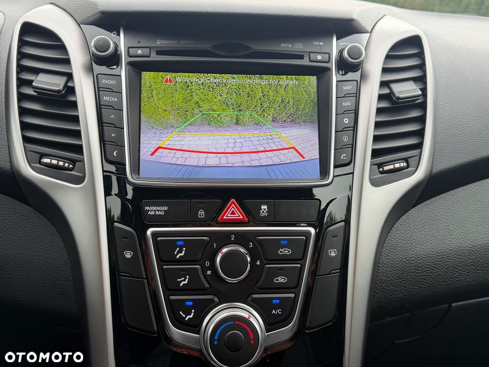 Hyundai i30 1.4 Fifa World Cup Edition - 31
