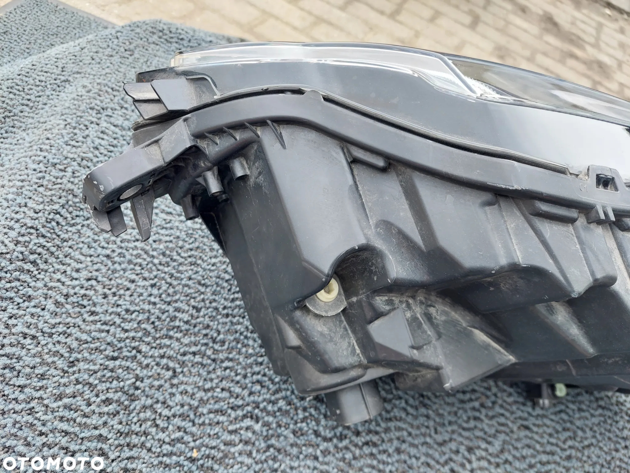 LAND ROVER VELAR LASER L560 FULL LED LAMPA PRAWY PRZÓD J8A2 13W029 - 14