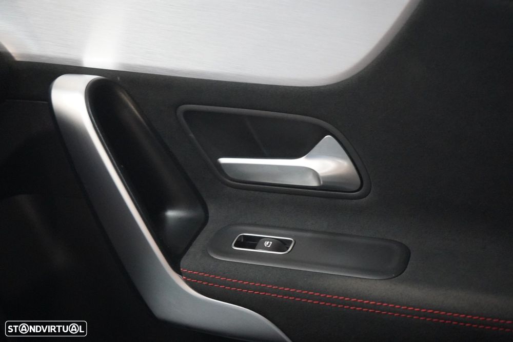 Mercedes-Benz CLA 180 - 25