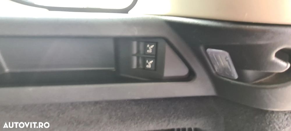 Land Rover Discovery Sport 2.0 l TD4 HSE Luxury Aut. - 11