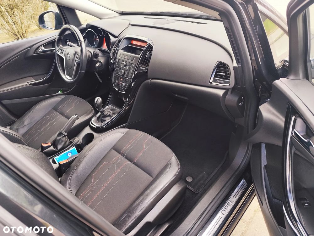 Opel Astra 1.7 CDTI DPF 150 Jahre - 11