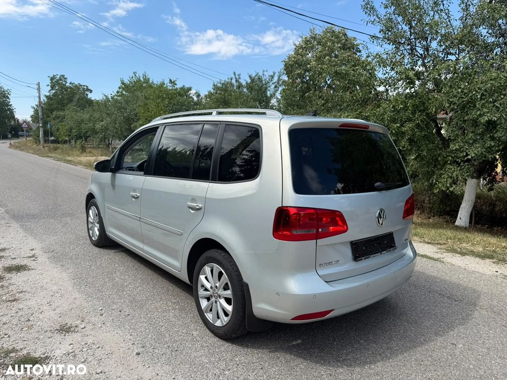Volkswagen Touran 2.0 TDI DPF DSG Highline - 4