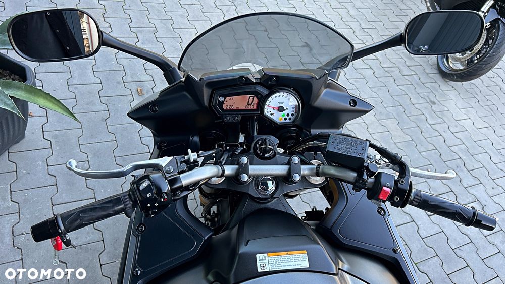Yamaha FZ8 - 18