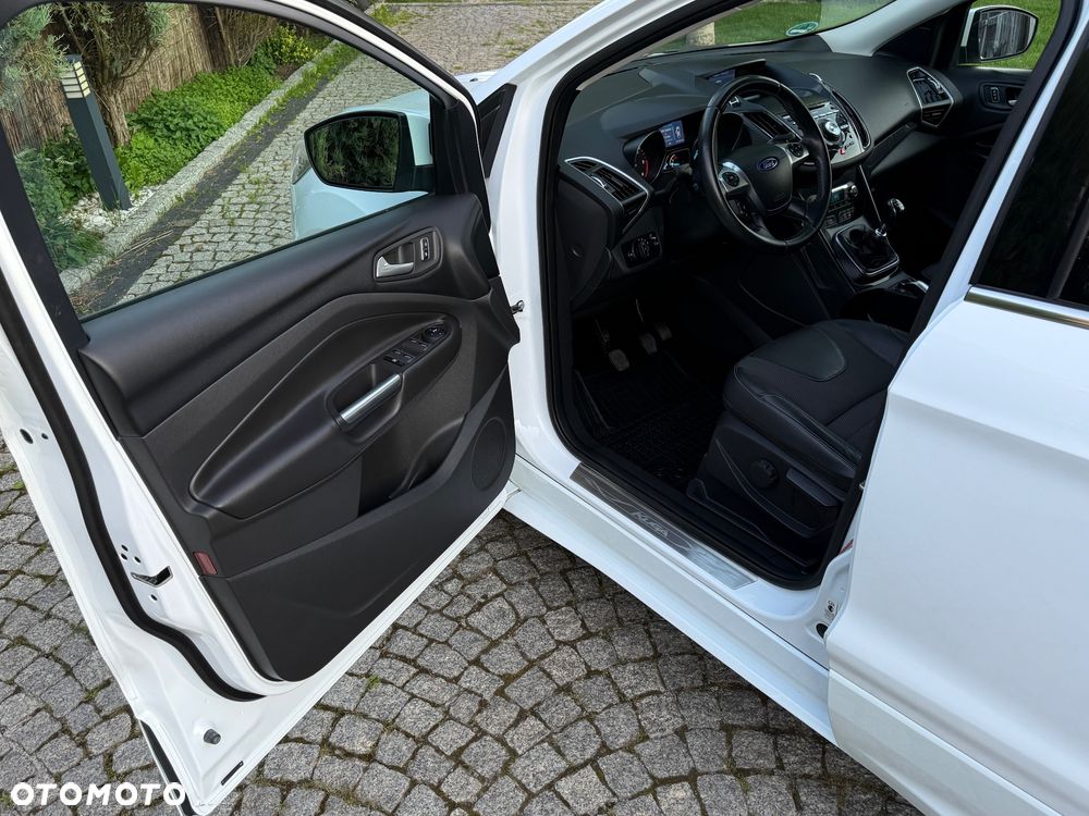 Ford Kuga 2.0 TDCi 4x4 Titanium - 20