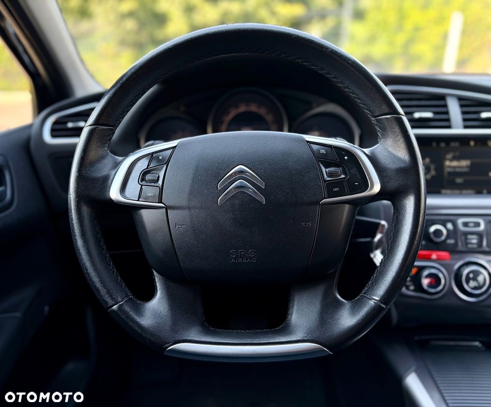 Citroën C4 e-HDi 115 ETG6 Exclusive - 26