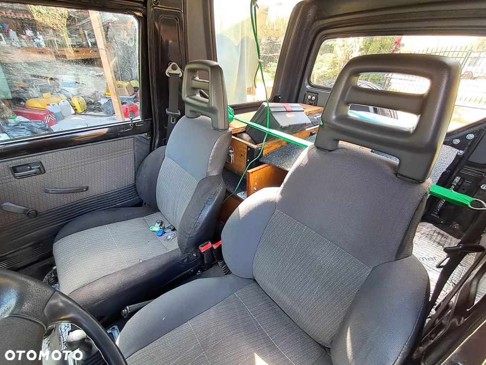 Suzuki Samurai 1.3 JX Canvas Top - 12
