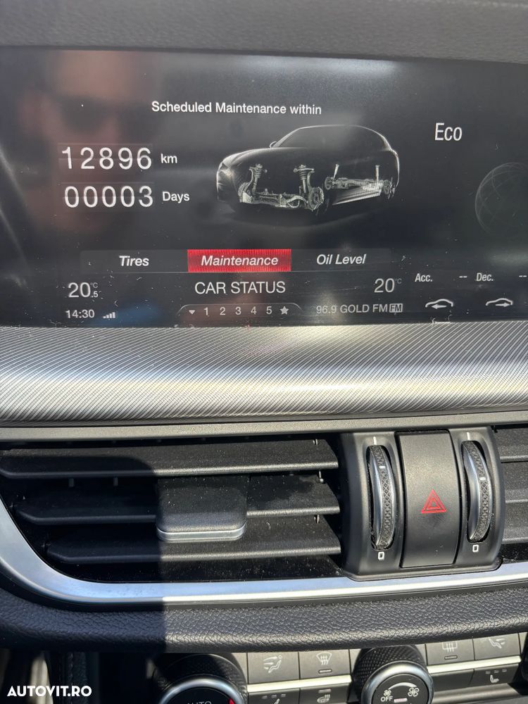 Alfa Romeo Stelvio 2.0 Turbo 16V AT8-Q4 Ti - 17