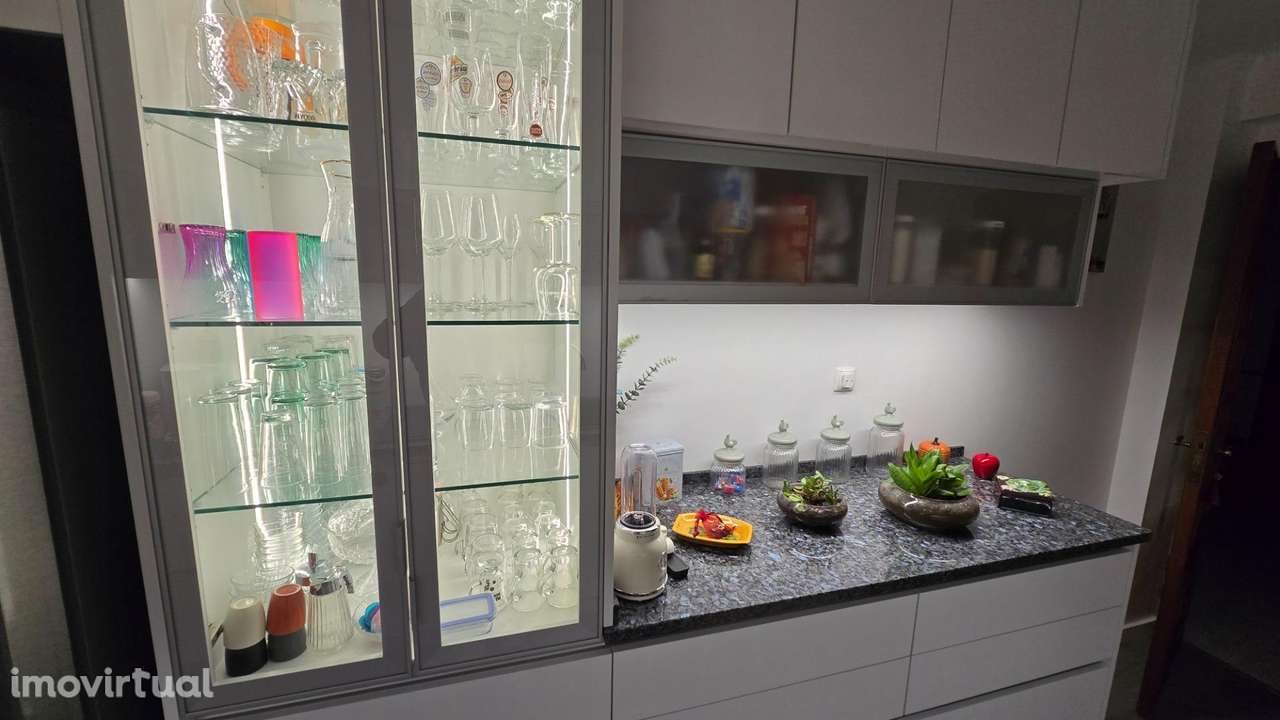 T3 Caneças, terraço com churrasqueira + T0 - Grande imagem: 4/29