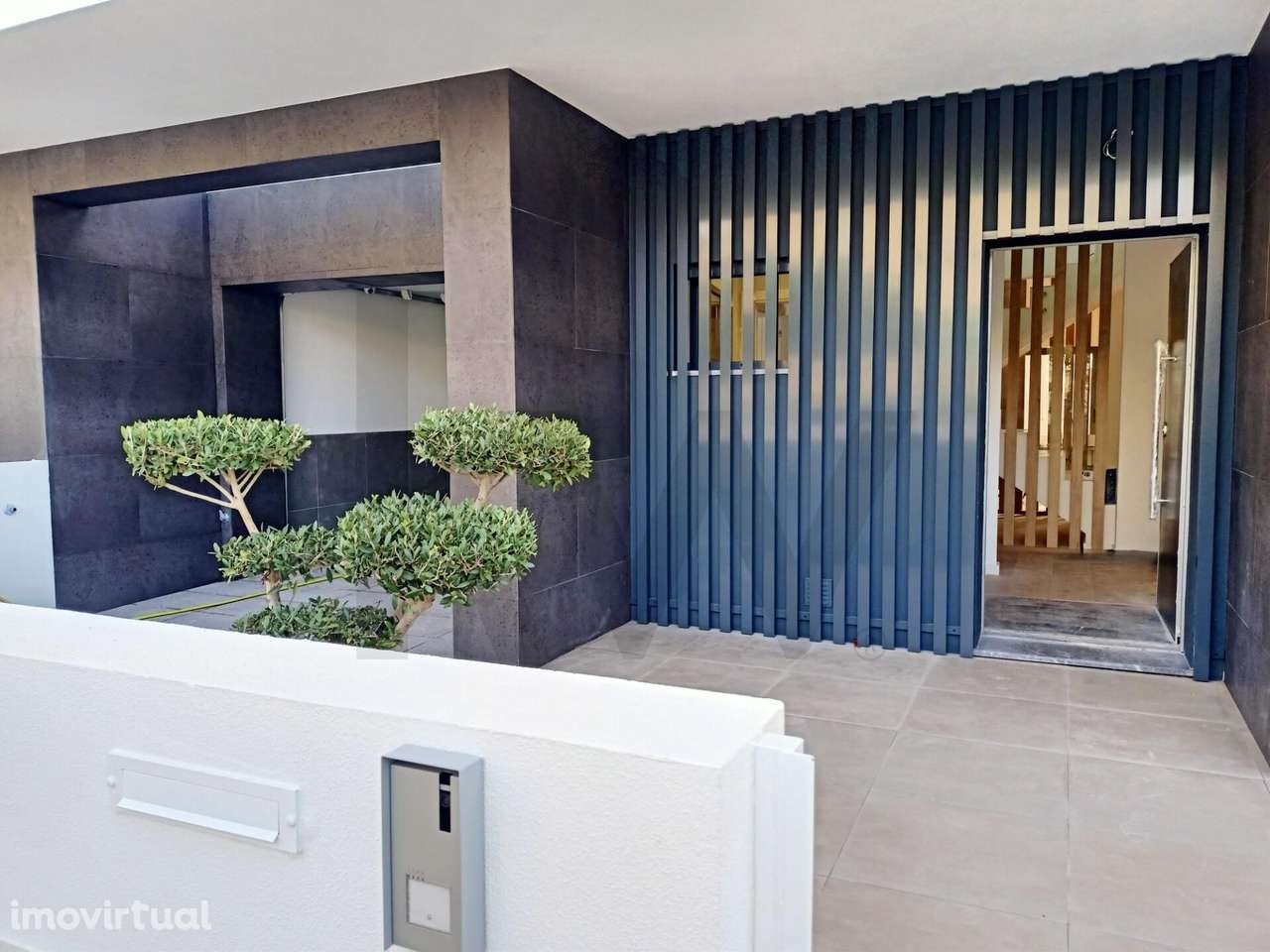 Moradia para Venda  Loures Fanqueiro 4 suites  piscina condomínio priv - Grande imagem: 3/60