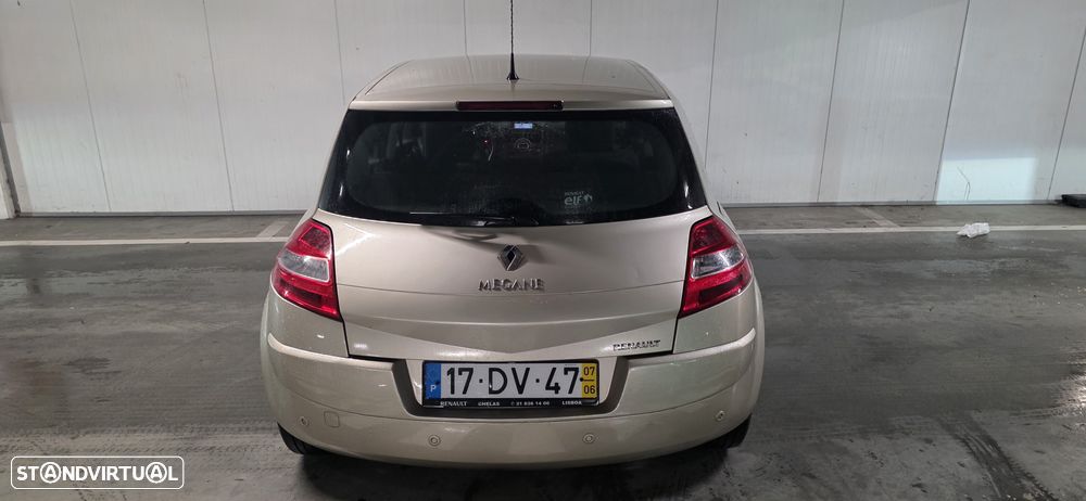 Renault Mégane 1.5 dCi Dynamique Luxe - 11