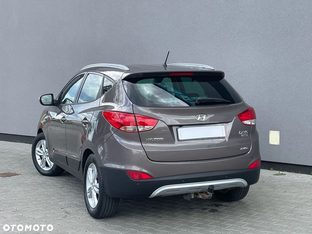 Hyundai ix35 2.0 CRDi 4WD Fifa World Cup Gold Edition - 6