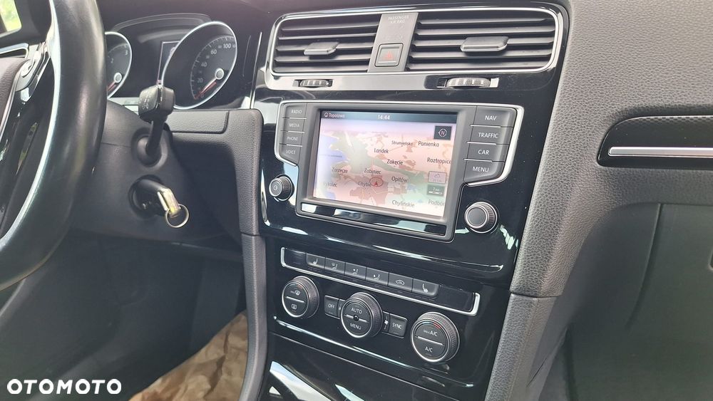 Volkswagen Golf 2.0 TDI SCR Highline - 21