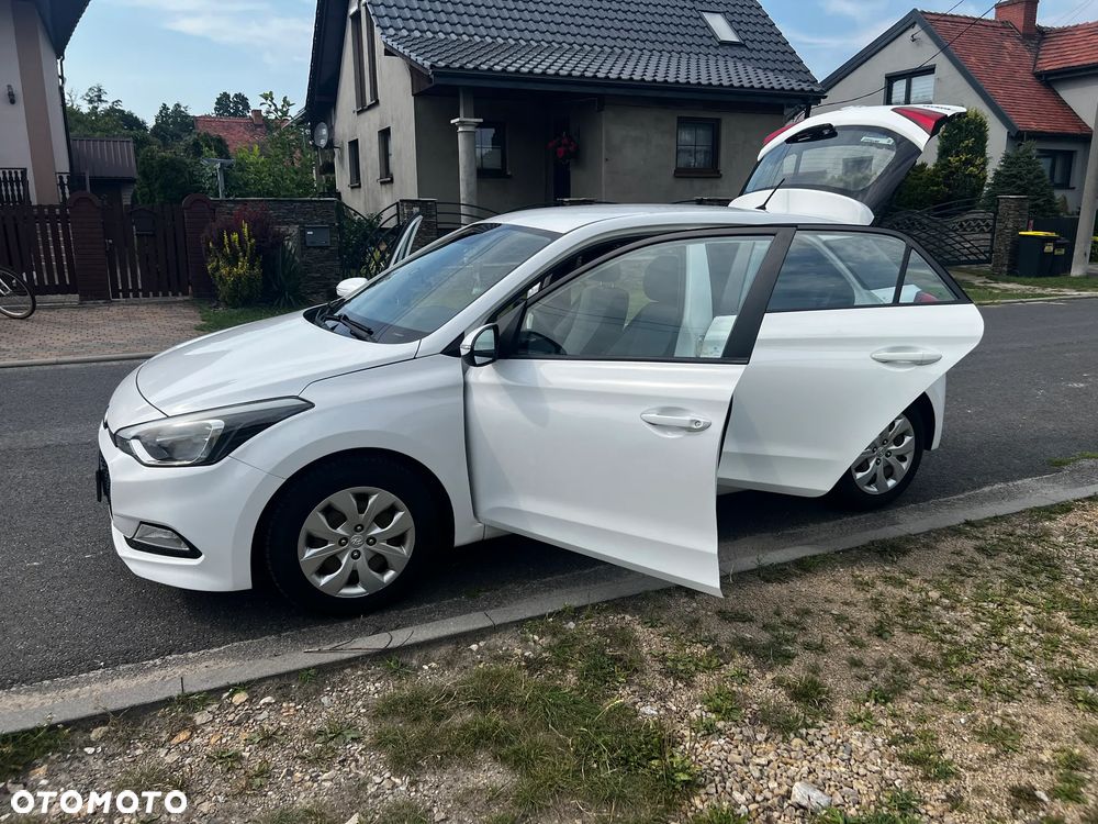 Hyundai i20 - 20