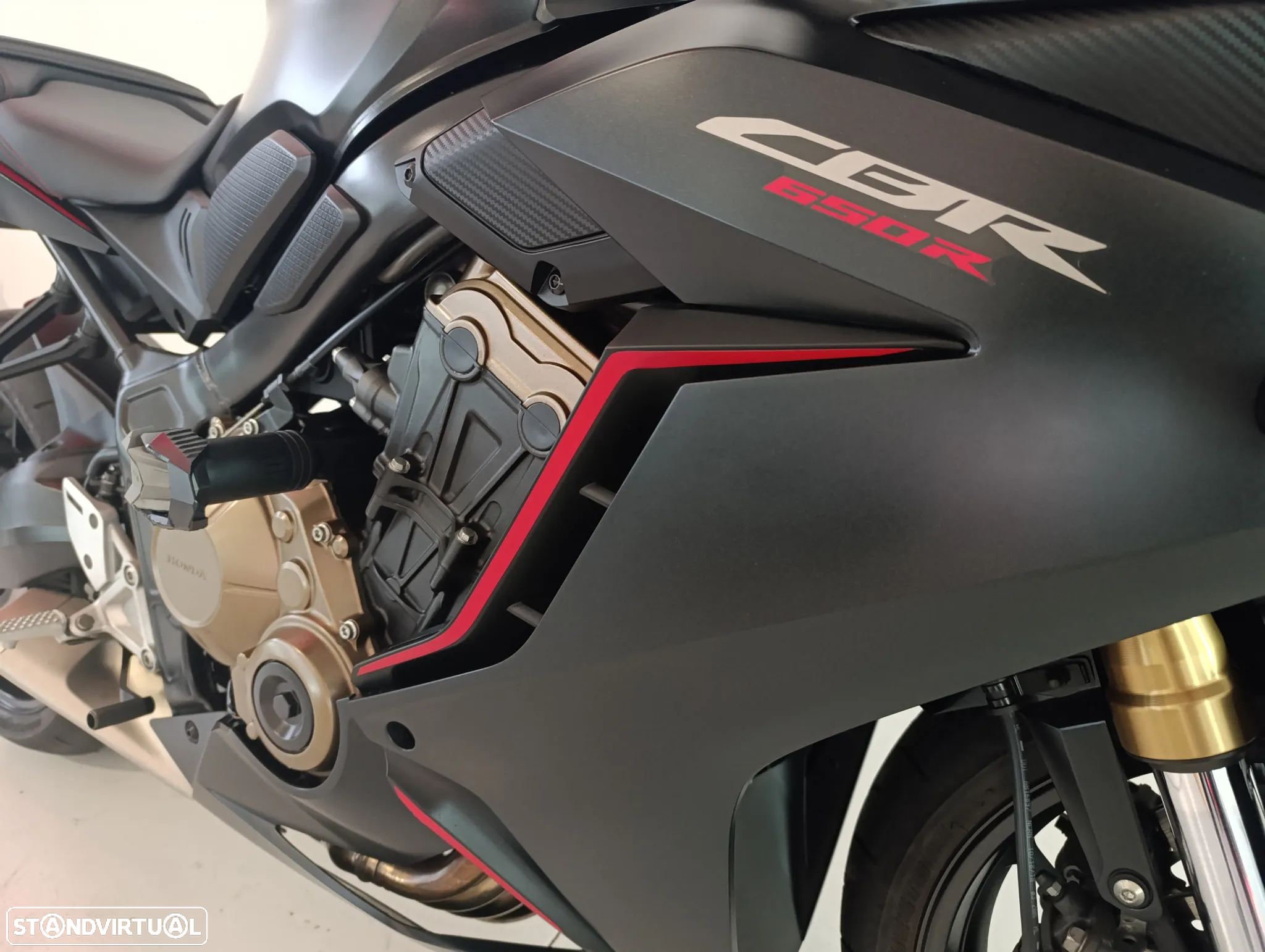 Honda CBR 650R - 7
