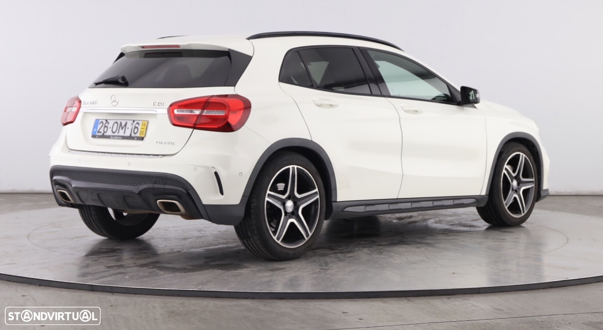 Mercedes-Benz GLA 220 CDi AMG Line - 9