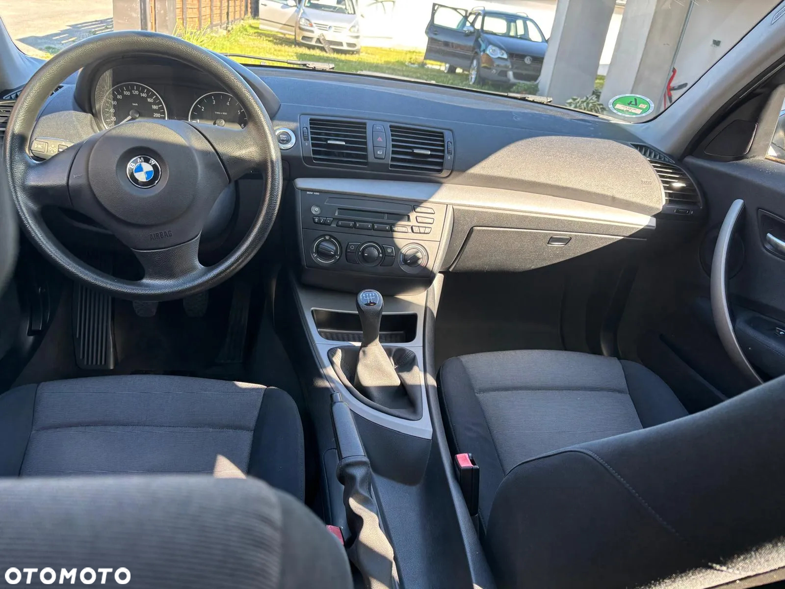 BMW Seria 1 116i - 22