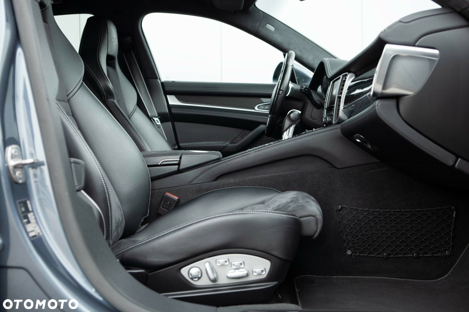 Porsche Panamera - 34