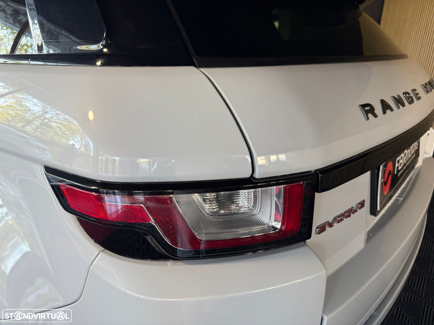 Land Rover Range Rover Evoque 2.0 TD4 SE Dynamic Auto - 17