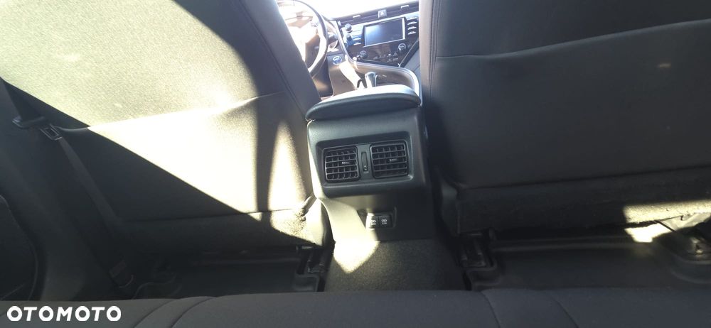 Toyota Camry 2.5 Hybrid Comfort CVT - 16