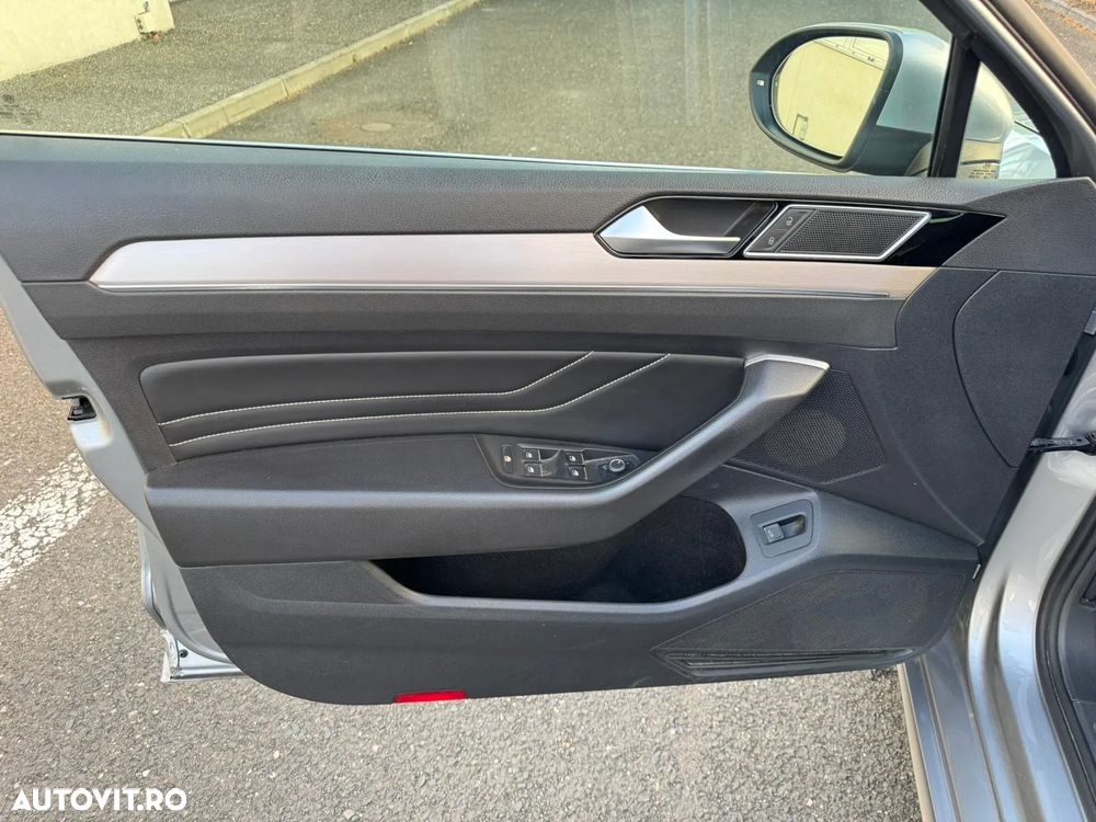 Volkswagen Passat 2.0 BiTDI DSG 4Mot Highline - 17