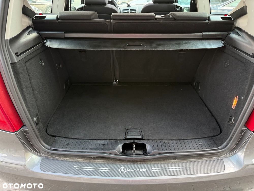 Mercedes-Benz Klasa A 160 BlueEFFICIENCY Elegance - 16