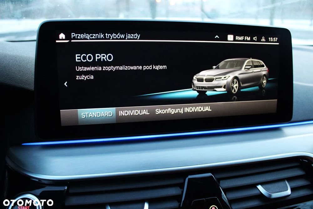 BMW Seria 5 520d Luxury Line sport - 29