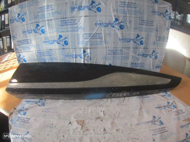 Grelha Friso 828772096R 828765610R 828769642R RENAULT CLIO 4 2015 1.5DCI 75CV 5P Preto TR ESQ GRE PORTA TR ESQ RENAULT CLIO 4 SW 2017 1.5DCI 90CV 5P CINZA - 1