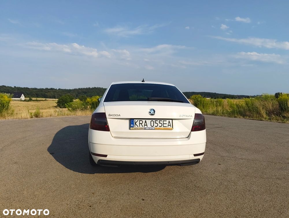 Skoda Octavia 2.0 TDI Ambition DSG - 5