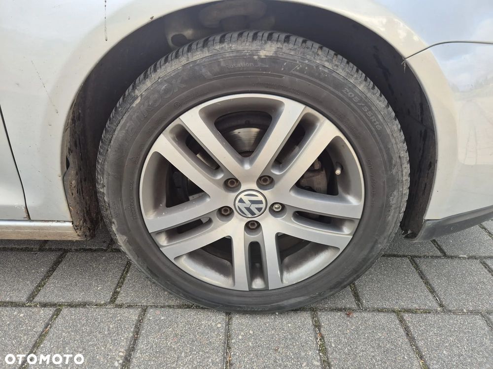 Volkswagen Golf - 16