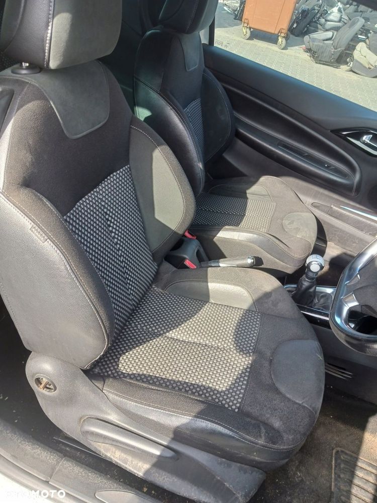 FOTEL PRAWY PRZÓD CITROEN DS3 3D 2010 KOMPLET - 1