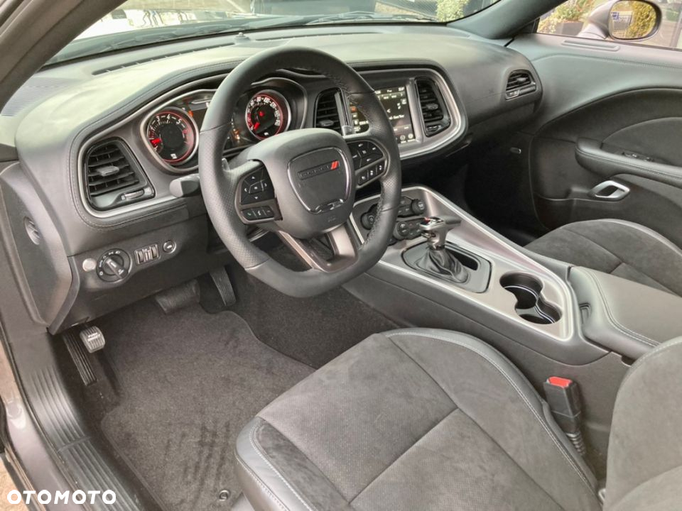 Dodge Challenger 5.7 R/T - 26