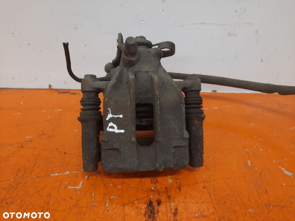PEUGEOT 807 2.2 HDI 02-07 ZACISK HAMULCOWY TYŁ TYLNY PRAWY  4HW 10DZ33 - 1