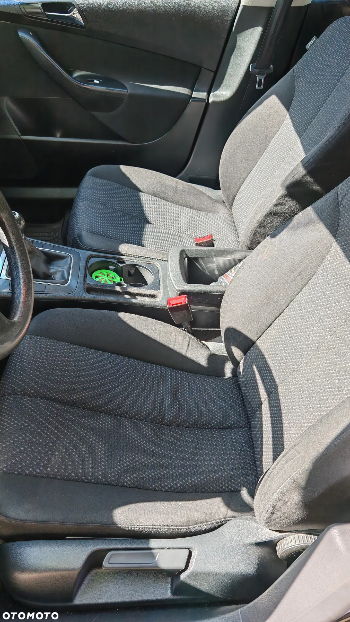 Volkswagen Passat 1.6 FSI Comfortline - 9