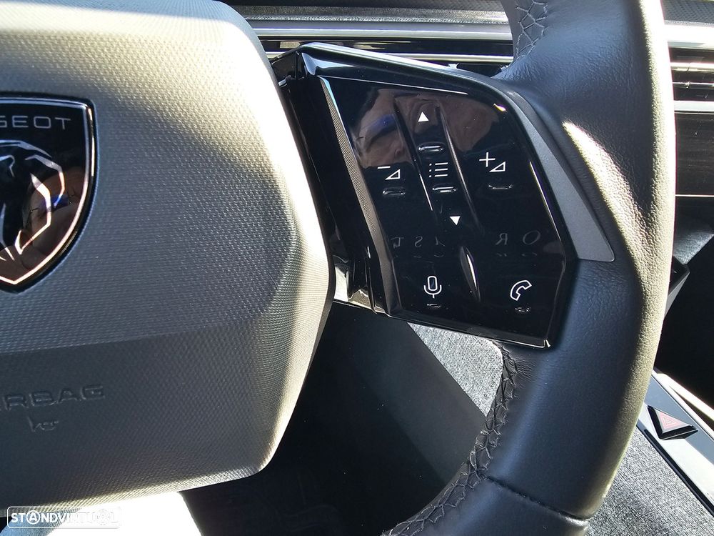 Peugeot 3008 1.2 Hybrid Allure e-DCS6 - 24