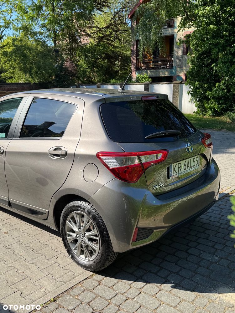 Toyota Yaris Hybrid 100 Premium EU6 - 10