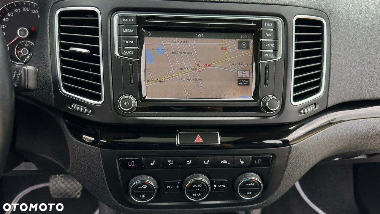 Volkswagen Sharan - 25
