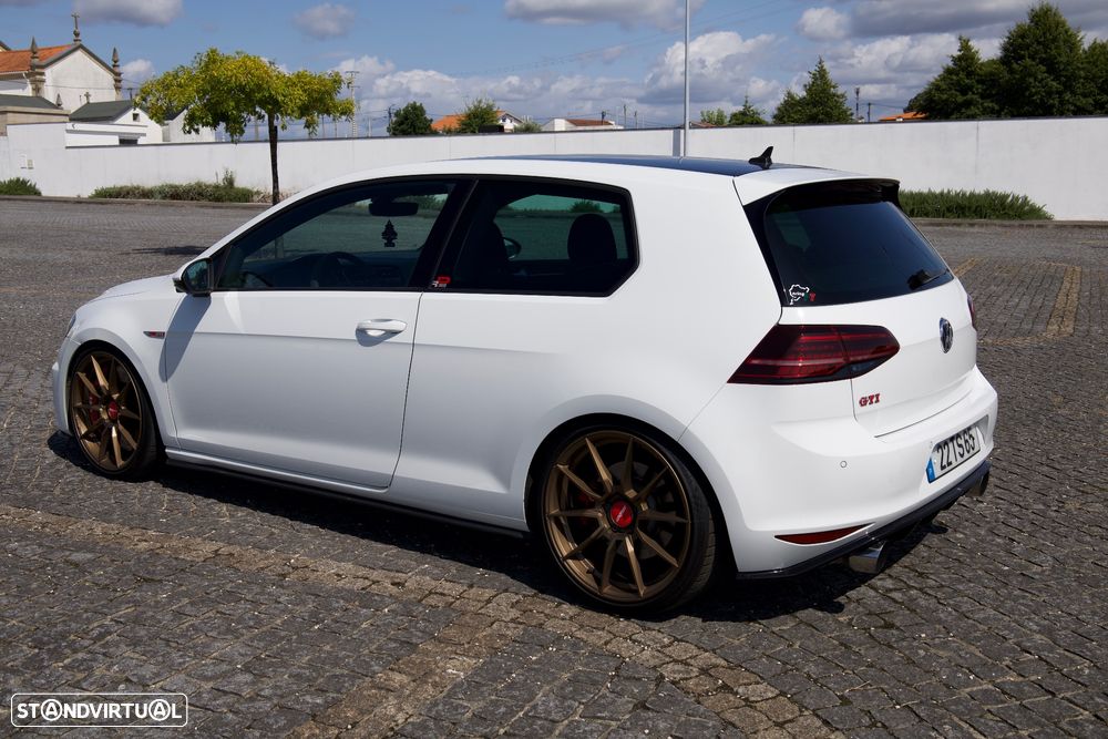 VW Golf GTI Performance BlueMotion DSG - 4