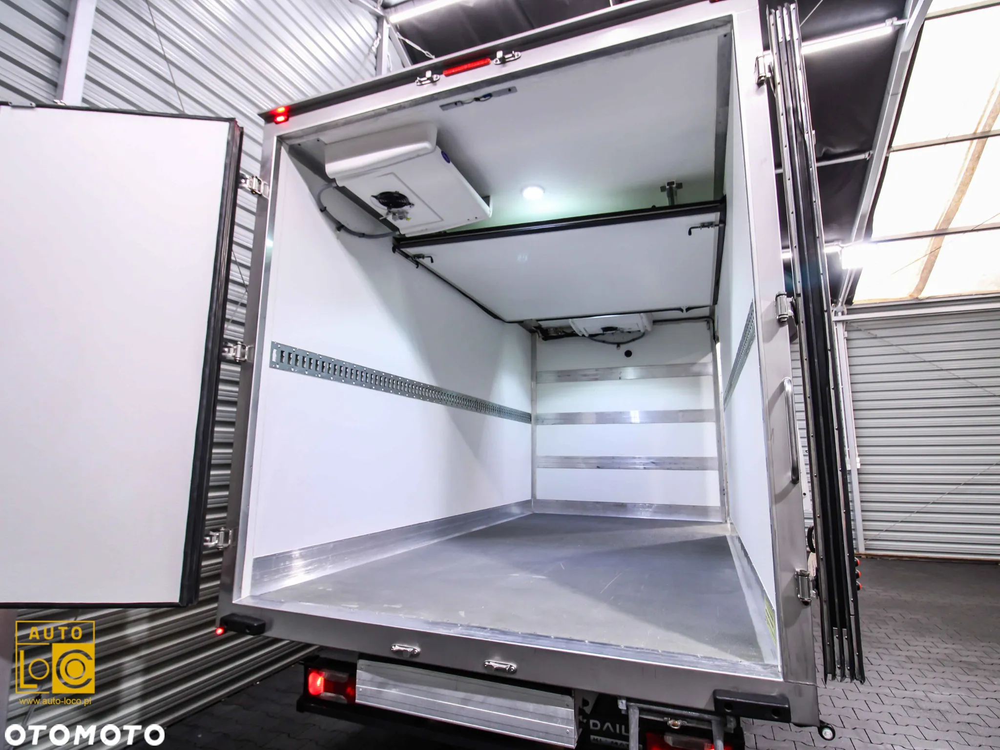 Iveco DAILY 35S18 CHŁODNIA / IZOTERMA - 13