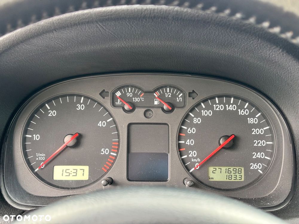 Volkswagen Golf 1.9 TDI Highline - 16