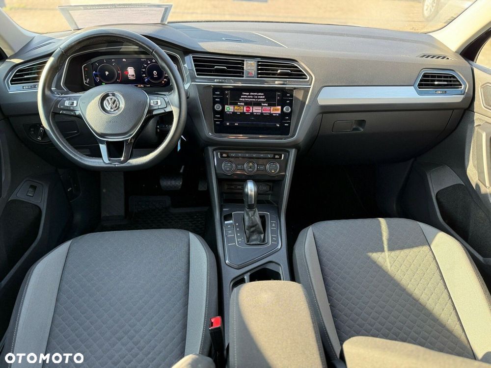 Volkswagen Tiguan - 10