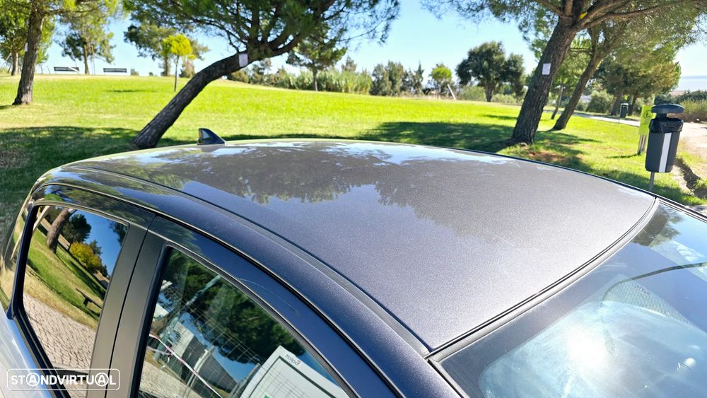 Toyota Yaris 1.5 HSD 20 Anos - 23