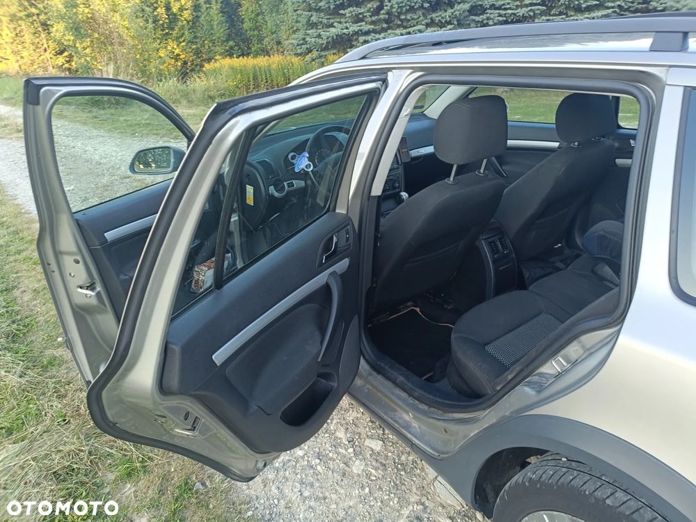 Skoda Octavia Combi 2.0 FSI Scout 4x4 - 5