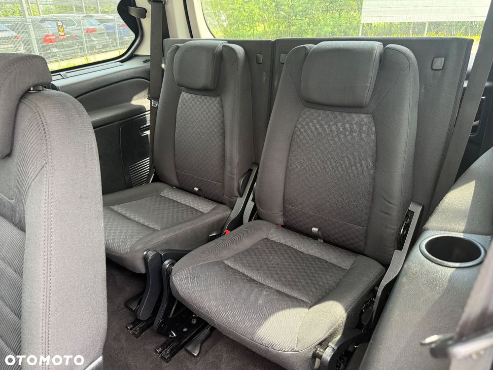 Ford Galaxy - 9