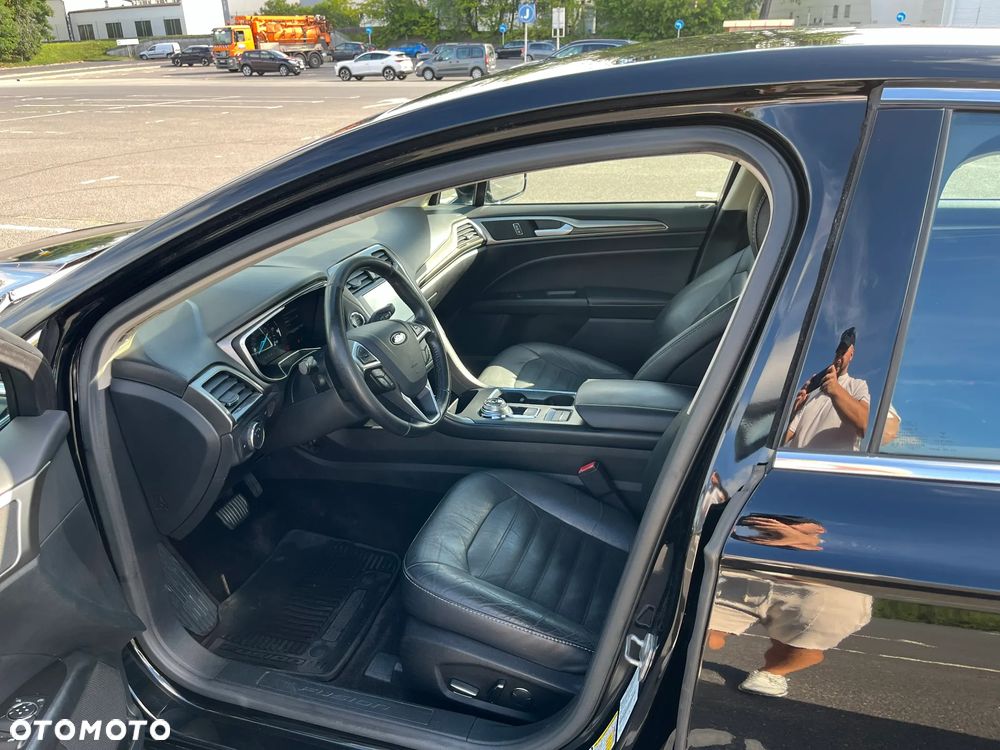 Ford Fusion - 6