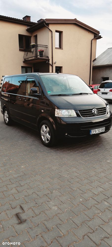 Volkswagen Multivan - 2