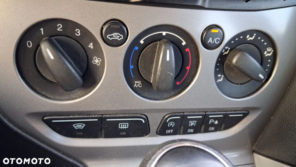 Ford Focus 1.0 EcoBoost Edition - 25