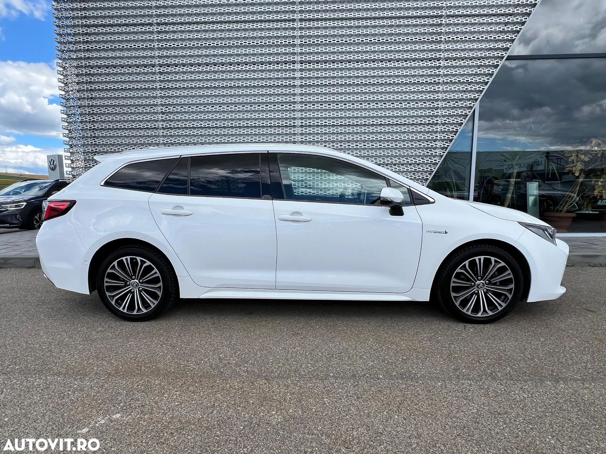 Toyota Corolla 1.8 HSD TS Exclusive Plus tapiterie Gri - 3