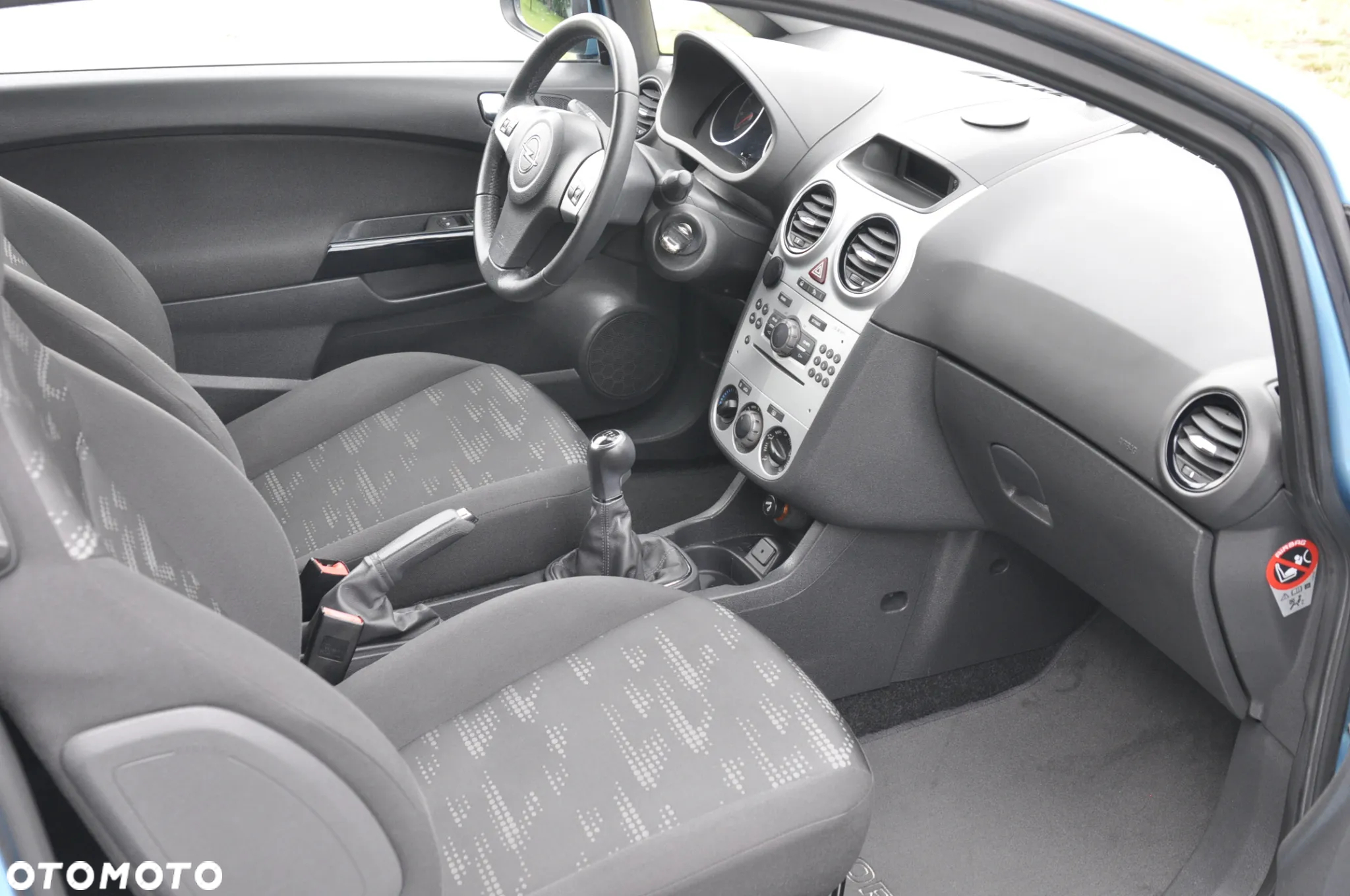 Opel Corsa 1.4 16V Satellite - 40