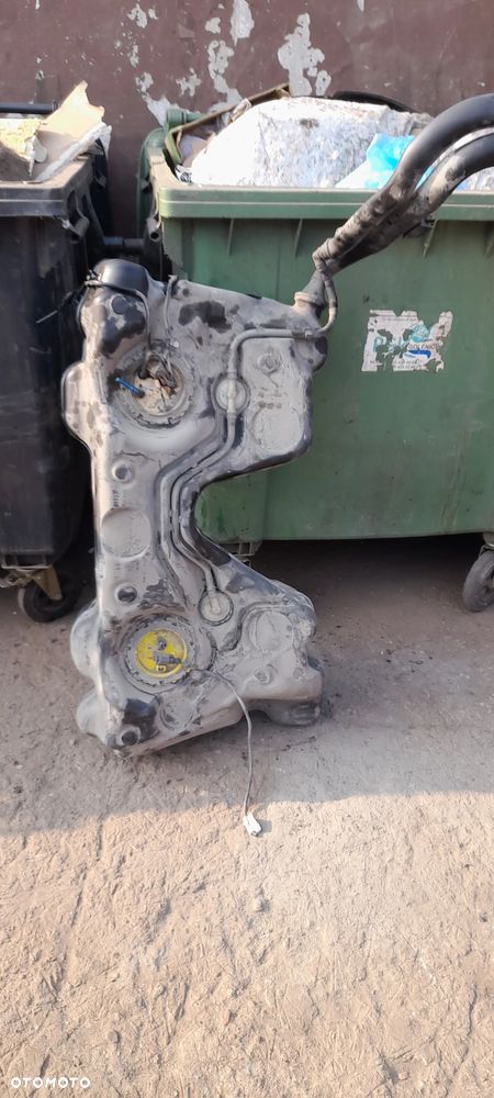 SKODA SUPERB 2 II LIFT 13-15r zbiornik paliwa 2,0 tdi